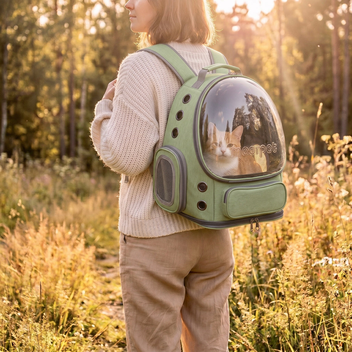 Sac à dos transport astronaute chat en capsule transparente de HammiePets, sac à dos pratique et amusant pour animaux.