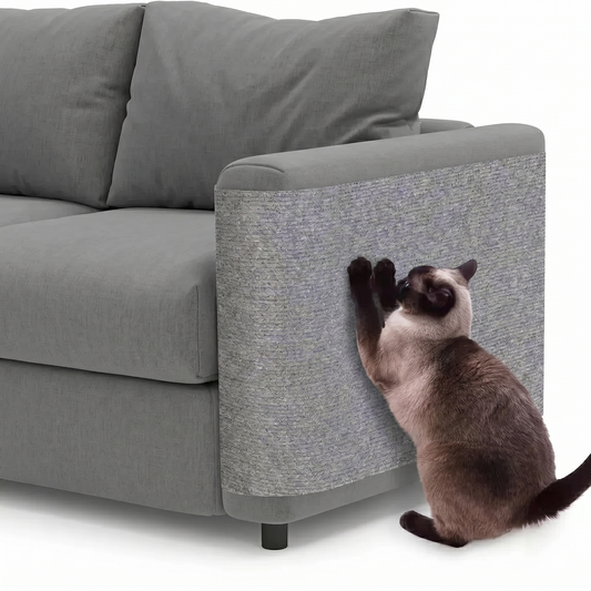 Tapis griffoir HammiePets auto-adhésif et découpable pour protéger les meubles contre les griffures, visible en image.